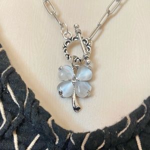 Vintage, Thermoset Pearl White Floral Pendant Necklace